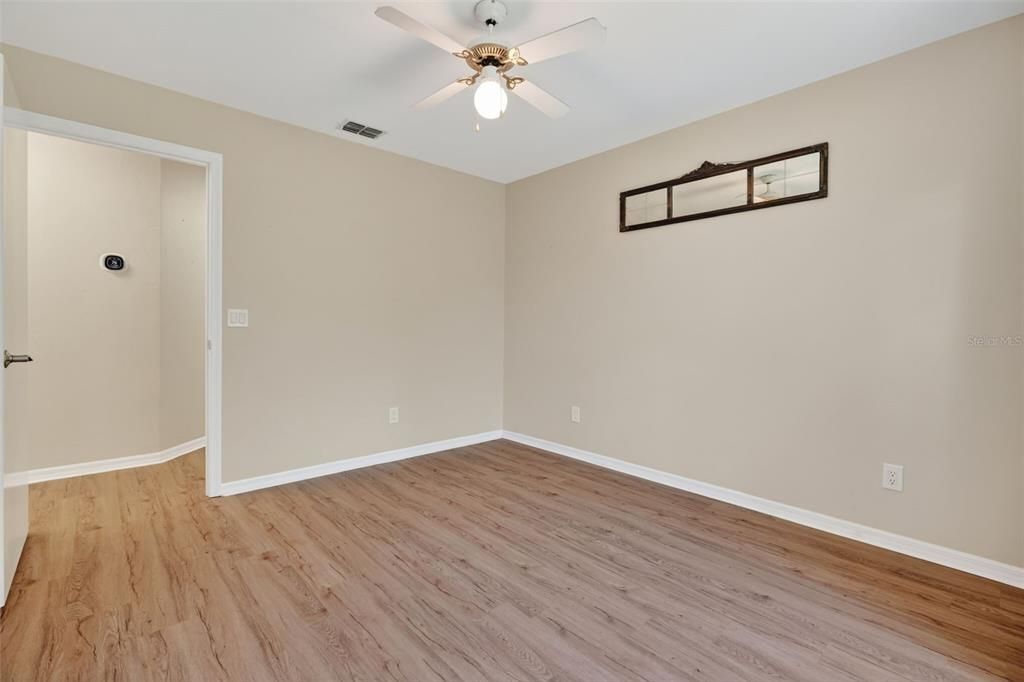 En Venta: $268,000 (3 camas, 2 baños, 1569 Pies cuadrados)