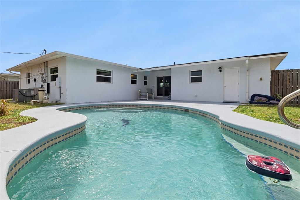 En Venta: $599,000 (3 camas, 2 baños, 1388 Pies cuadrados)