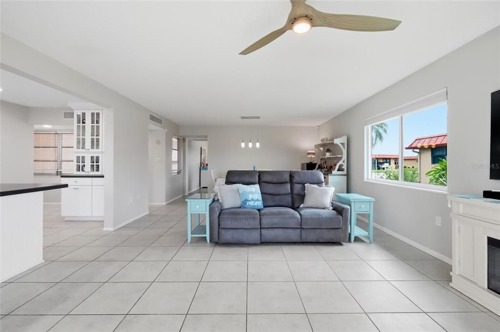 For Sale: $525,000 (3 beds, 2 baths, 1452 Square Feet)