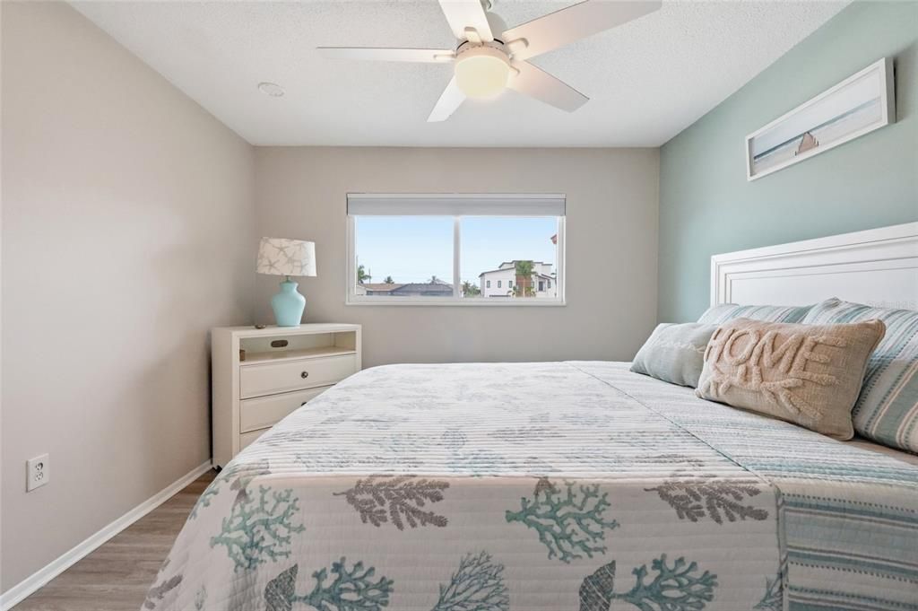 For Sale: $525,000 (3 beds, 2 baths, 1452 Square Feet)