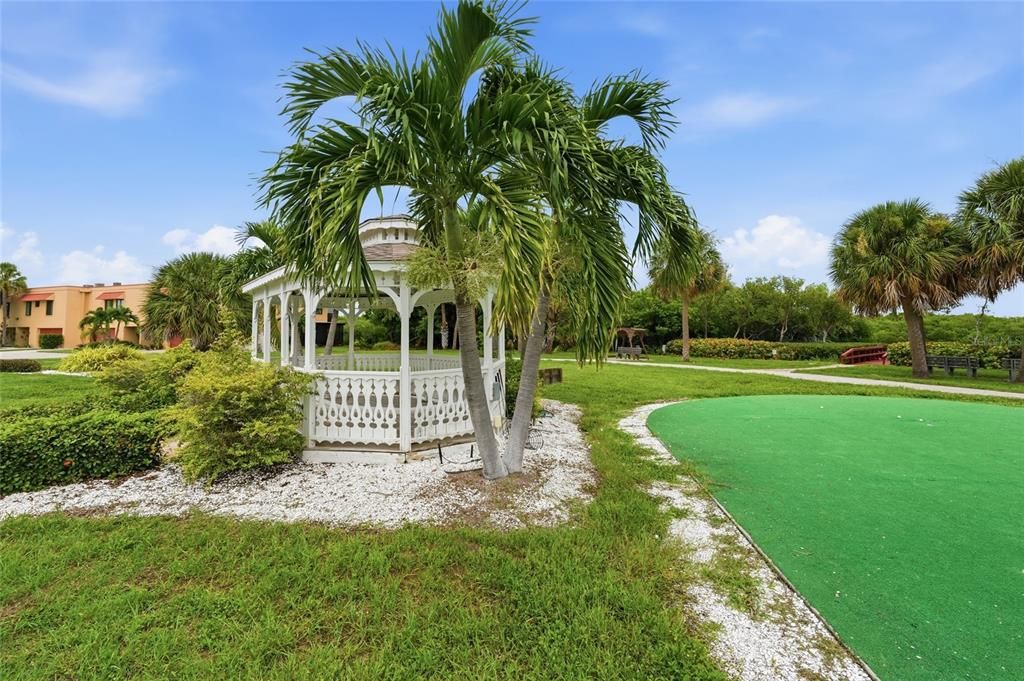 For Sale: $525,000 (3 beds, 2 baths, 1452 Square Feet)