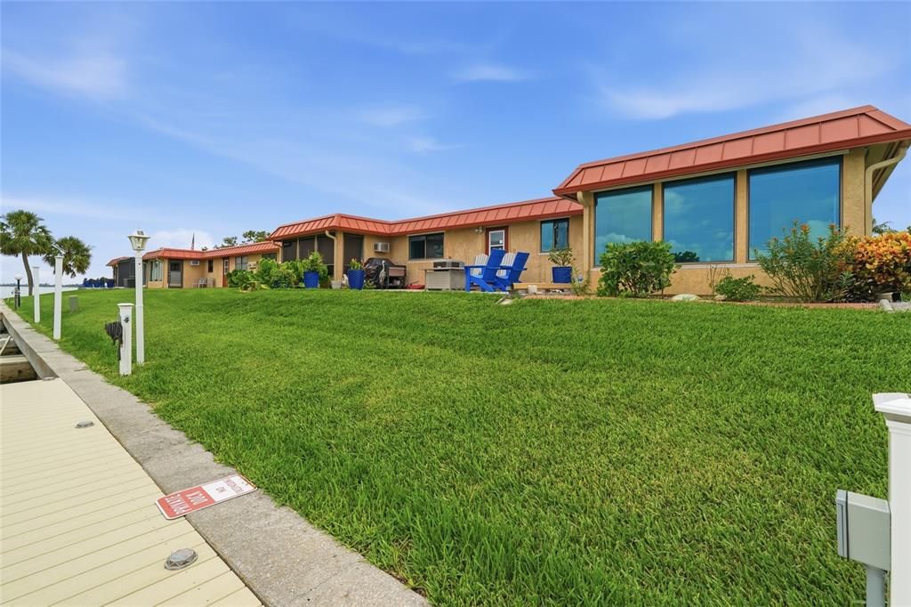 For Sale: $525,000 (3 beds, 2 baths, 1452 Square Feet)