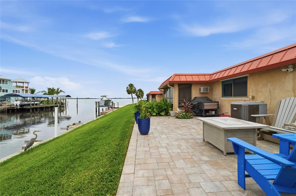 For Sale: $525,000 (3 beds, 2 baths, 1452 Square Feet)