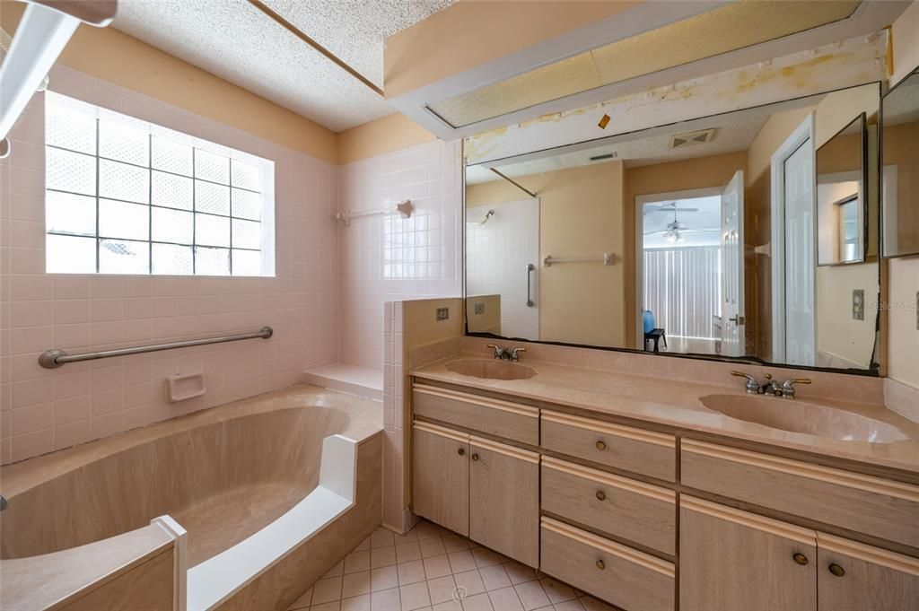 For Sale: $650,000 (3 beds, 2 baths, 2151 Square Feet)