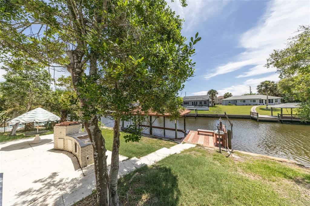 For Sale: $650,000 (3 beds, 2 baths, 2151 Square Feet)