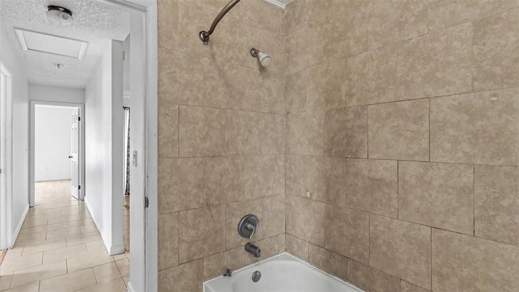 For Sale: $374,900 (4 beds, 2 baths, 1920 Square Feet)