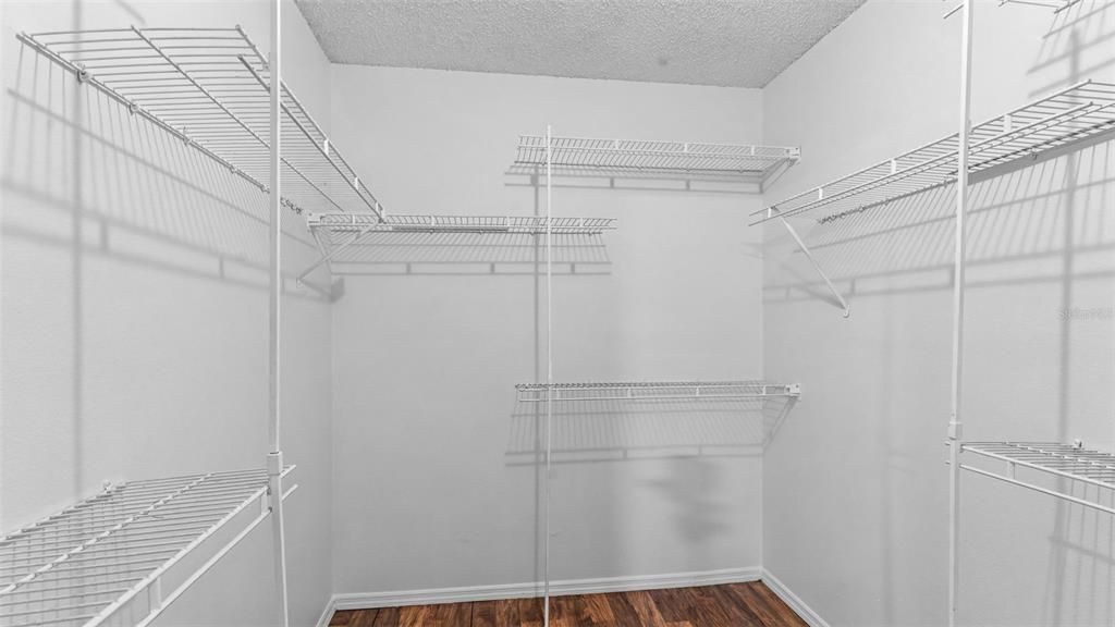 For Sale: $374,900 (4 beds, 2 baths, 1920 Square Feet)