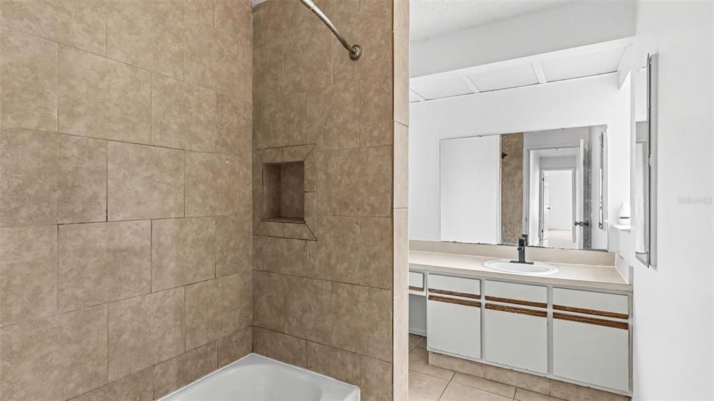 For Sale: $374,900 (4 beds, 2 baths, 1920 Square Feet)