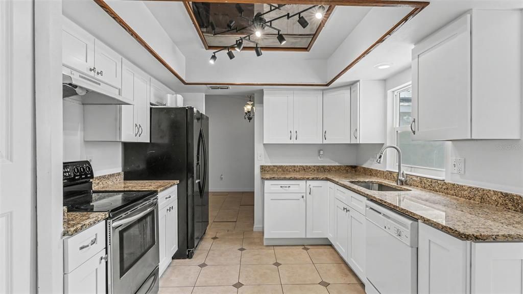 For Sale: $374,900 (4 beds, 2 baths, 1920 Square Feet)