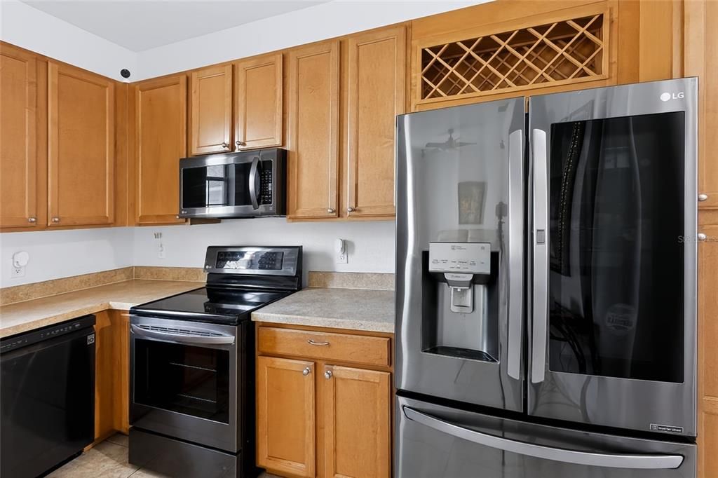 For Sale: $355,000 (3 beds, 2 baths, 1500 Square Feet)