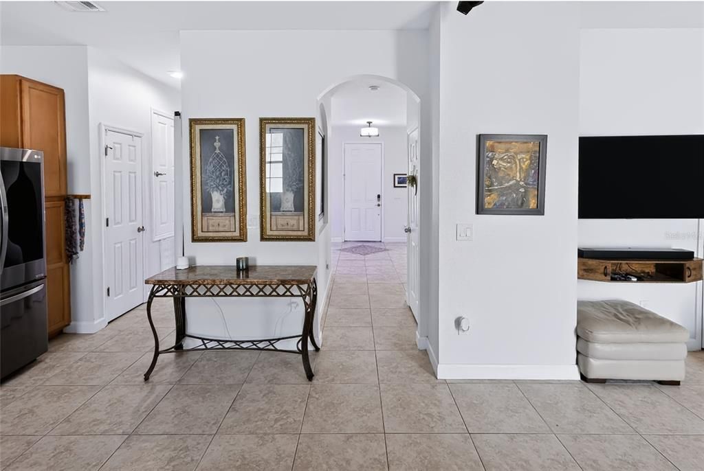 For Sale: $355,000 (3 beds, 2 baths, 1500 Square Feet)