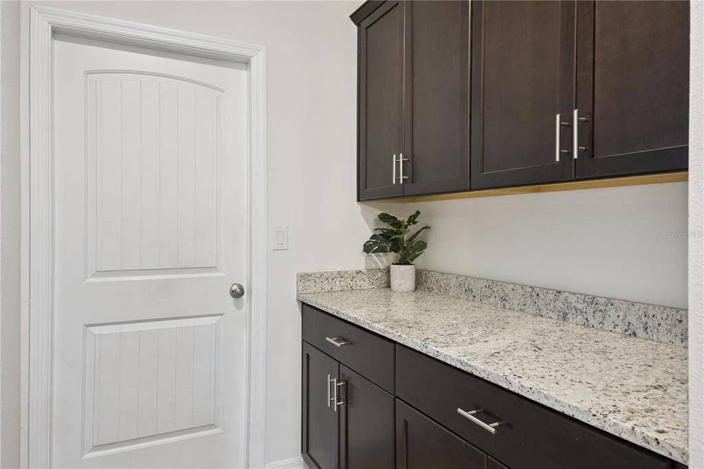 For Sale: $549,500 (3 beds, 2 baths, 2216 Square Feet)