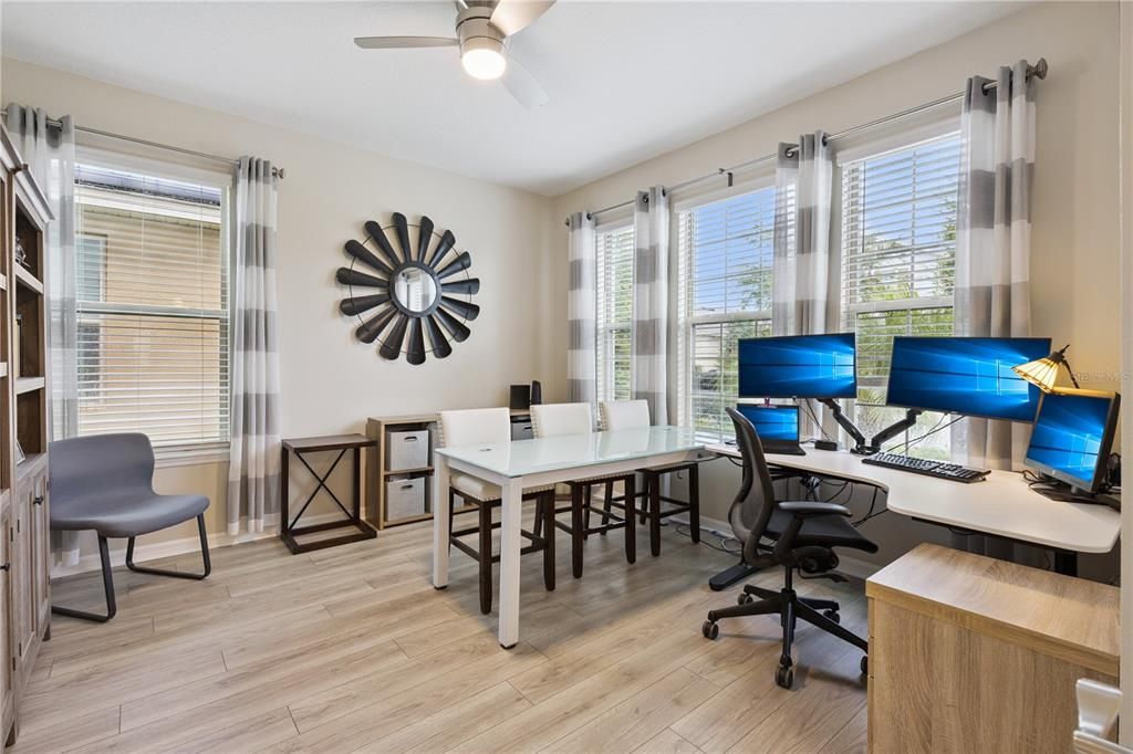 For Sale: $549,500 (3 beds, 2 baths, 2216 Square Feet)