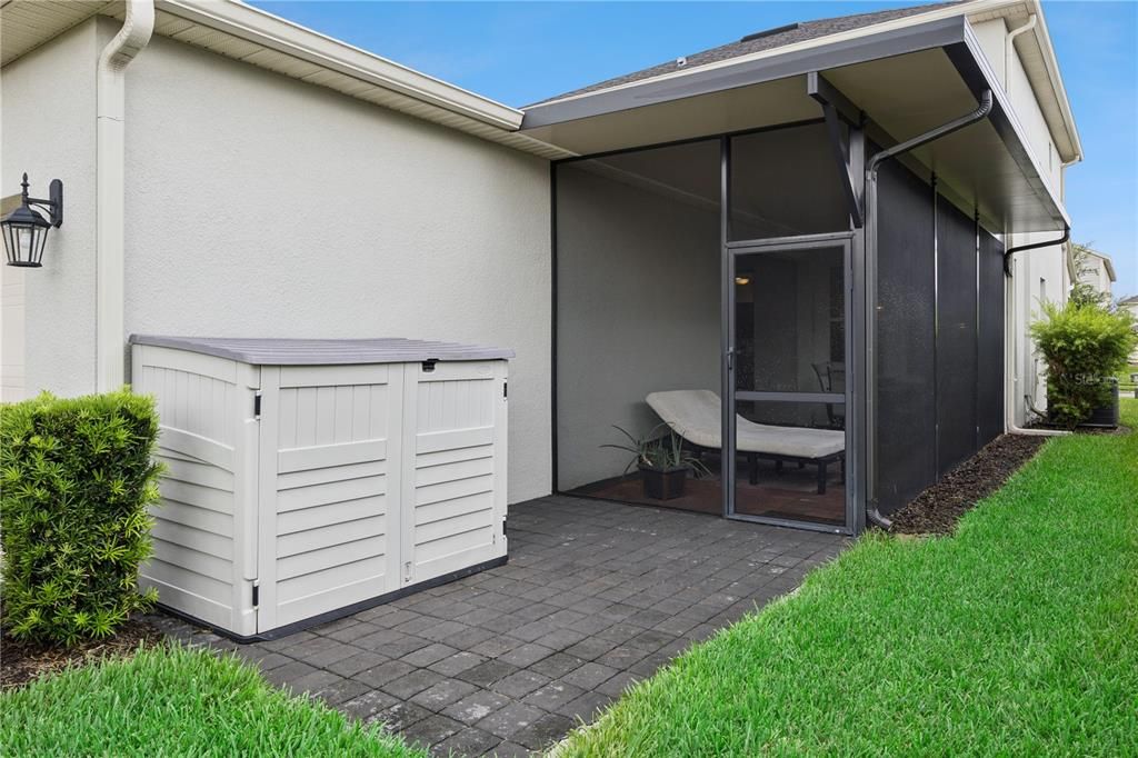 For Sale: $549,500 (3 beds, 2 baths, 2216 Square Feet)