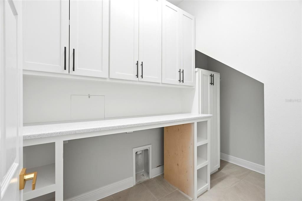 Active With Contract: $670,000 (4 beds, 3 baths, 2653 Square Feet)