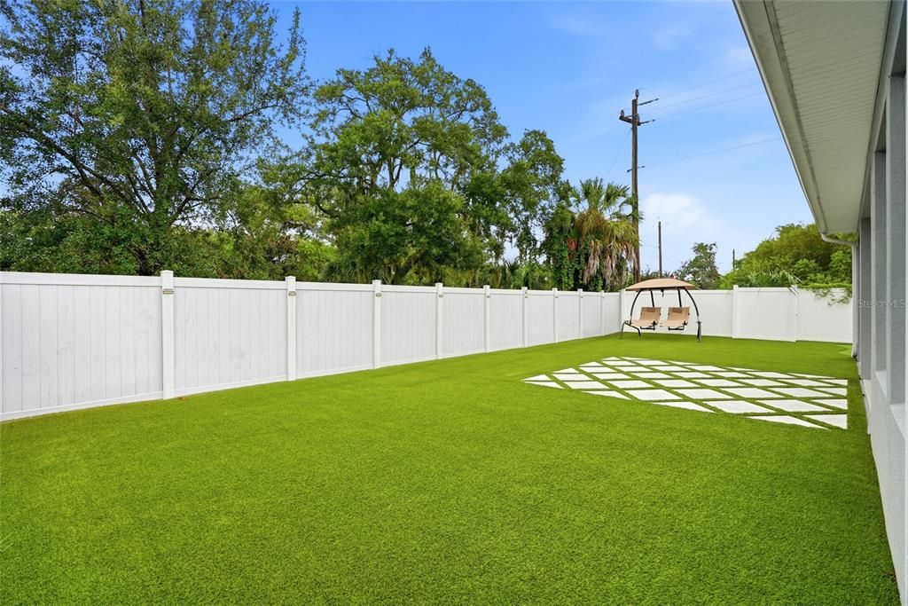Active With Contract: $670,000 (4 beds, 3 baths, 2653 Square Feet)