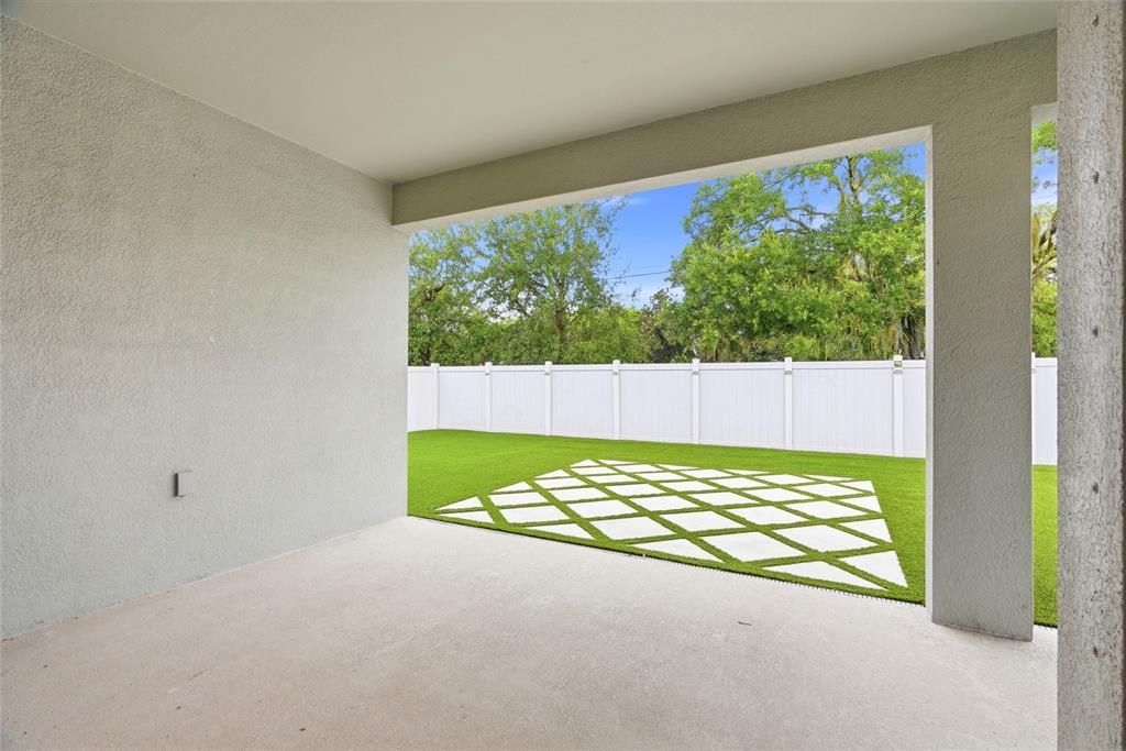 Active With Contract: $670,000 (4 beds, 3 baths, 2653 Square Feet)