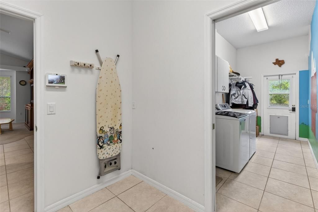 En Venta: $680,000 (3 camas, 3 baños, 2772 Pies cuadrados)