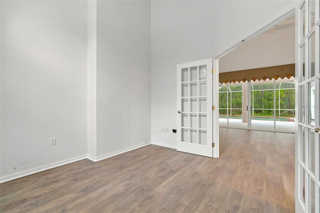 En Venta: $680,000 (3 camas, 3 baños, 2772 Pies cuadrados)