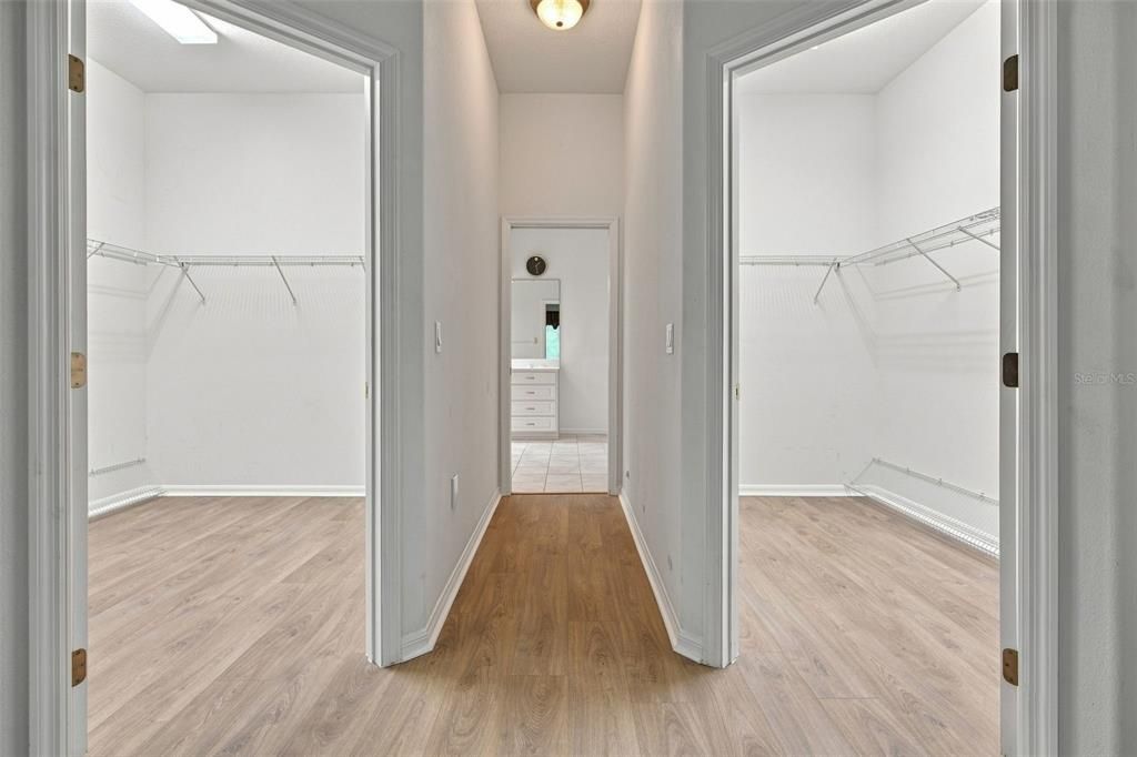 En Venta: $680,000 (3 camas, 3 baños, 2772 Pies cuadrados)