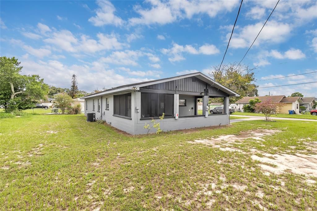 En Venta: $294,900 (3 camas, 2 baños, 1581 Pies cuadrados)