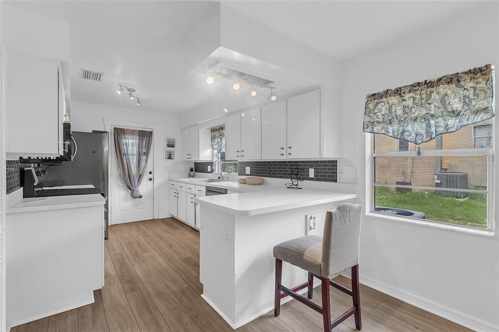 En Venta: $294,900 (3 camas, 2 baños, 1581 Pies cuadrados)