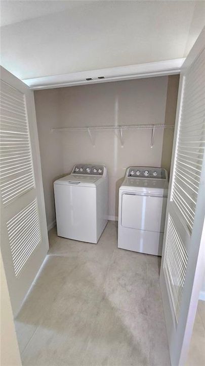 For Rent: $2,200 (4 beds, 2 baths, 2000 Square Feet)