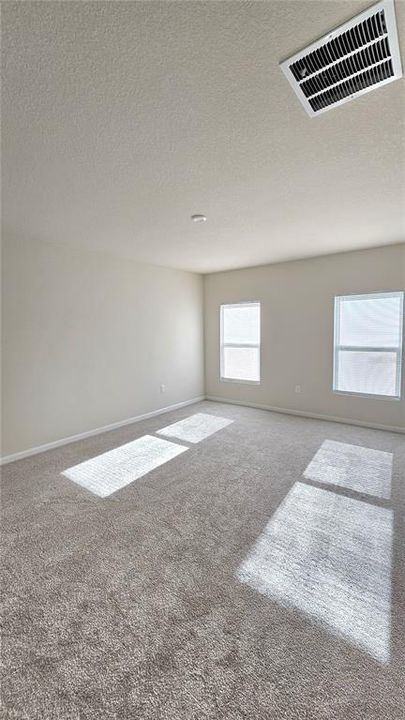 For Rent: $2,200 (4 beds, 2 baths, 2000 Square Feet)