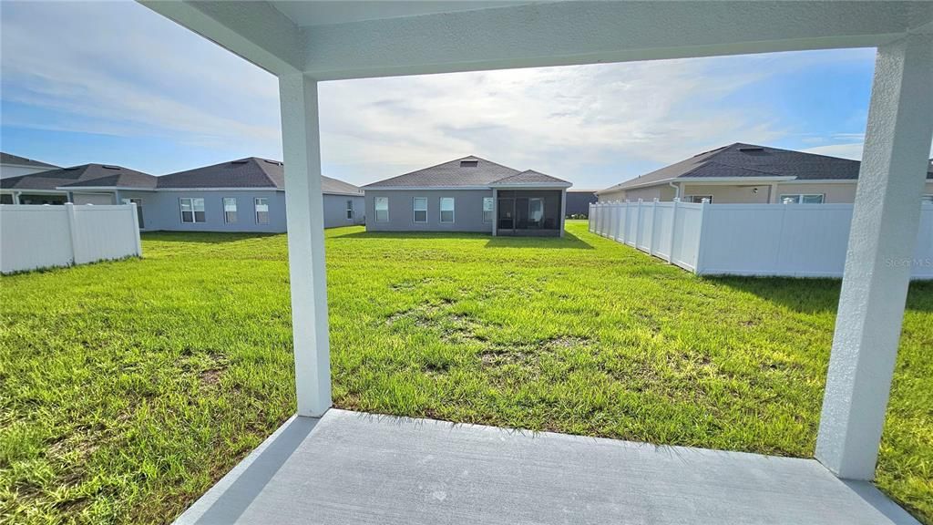 For Rent: $2,200 (4 beds, 2 baths, 2000 Square Feet)