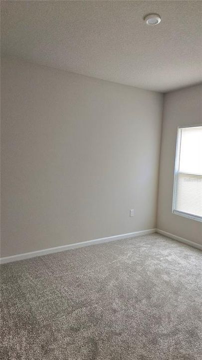 For Rent: $2,200 (4 beds, 2 baths, 2000 Square Feet)