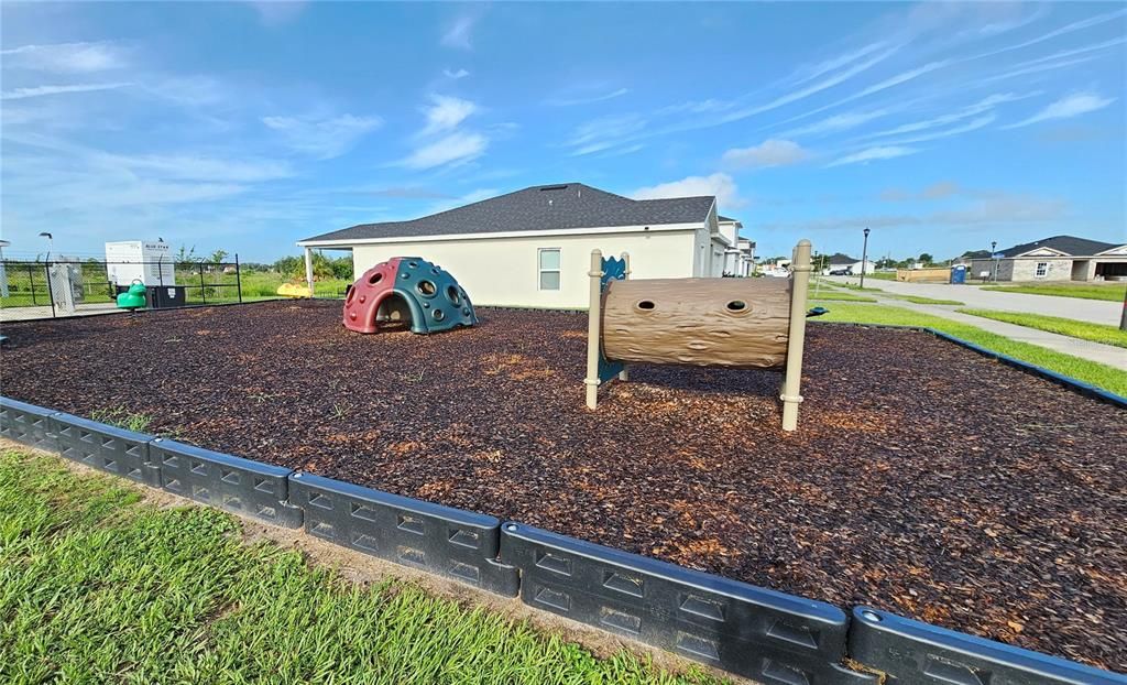 For Rent: $2,200 (4 beds, 2 baths, 2000 Square Feet)