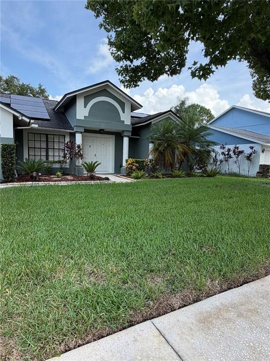 For Rent: $3,800 (3 beds, 2 baths, 1988 Square Feet)