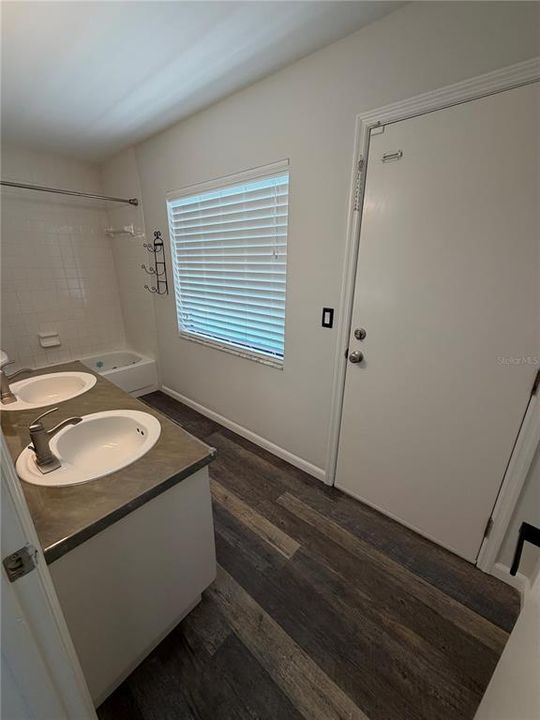 For Rent: $3,800 (3 beds, 2 baths, 1988 Square Feet)