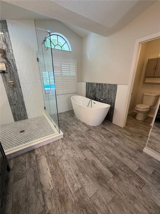 For Rent: $3,800 (3 beds, 2 baths, 1988 Square Feet)