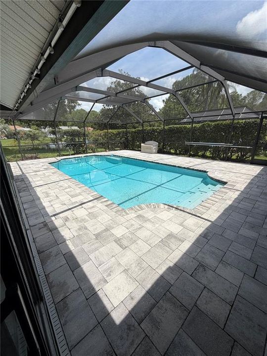 For Rent: $3,800 (3 beds, 2 baths, 1988 Square Feet)