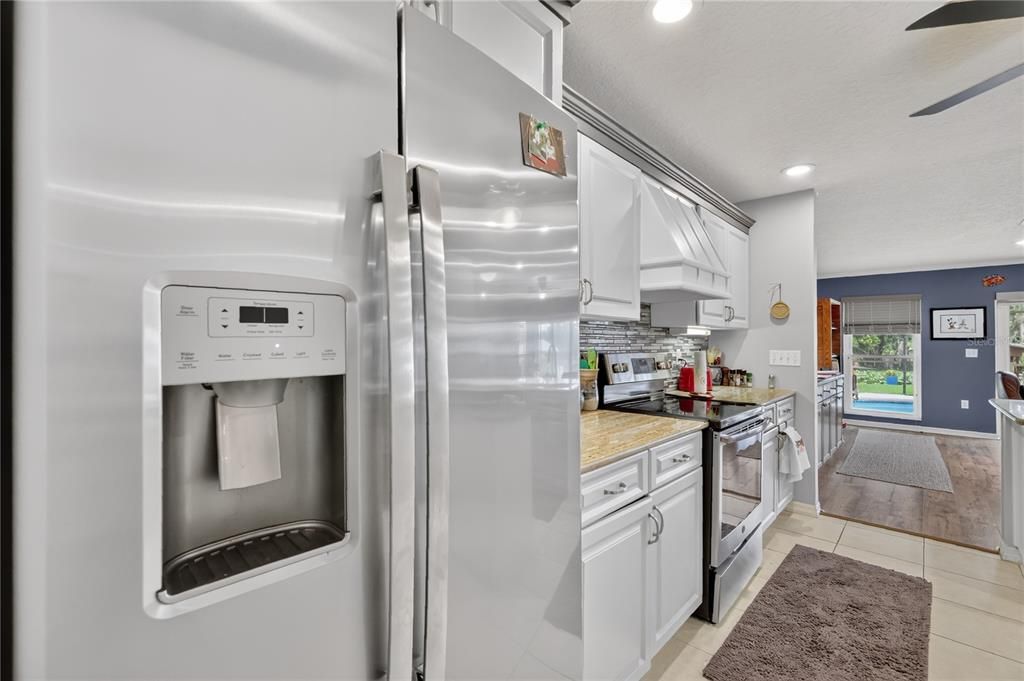 For Sale: $599,900 (3 beds, 3 baths, 2235 Square Feet)
