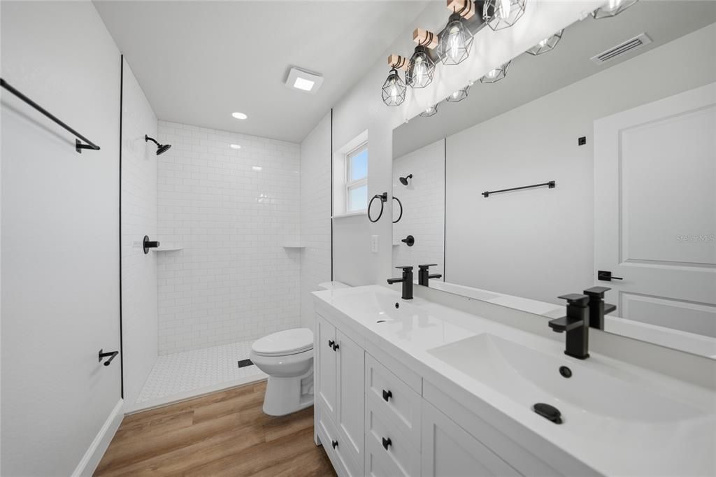 Active With Contract: $332,000 (4 beds, 2 baths, 1601 Square Feet)
