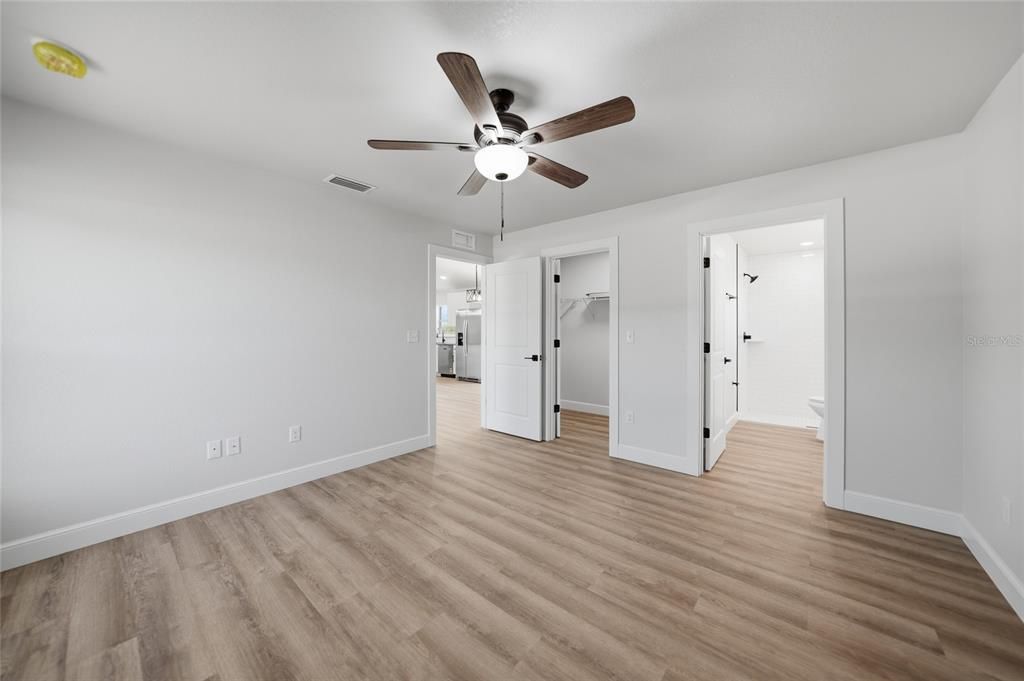 Active With Contract: $332,000 (4 beds, 2 baths, 1601 Square Feet)