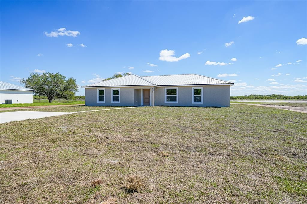 Active With Contract: $332,000 (4 beds, 2 baths, 1601 Square Feet)