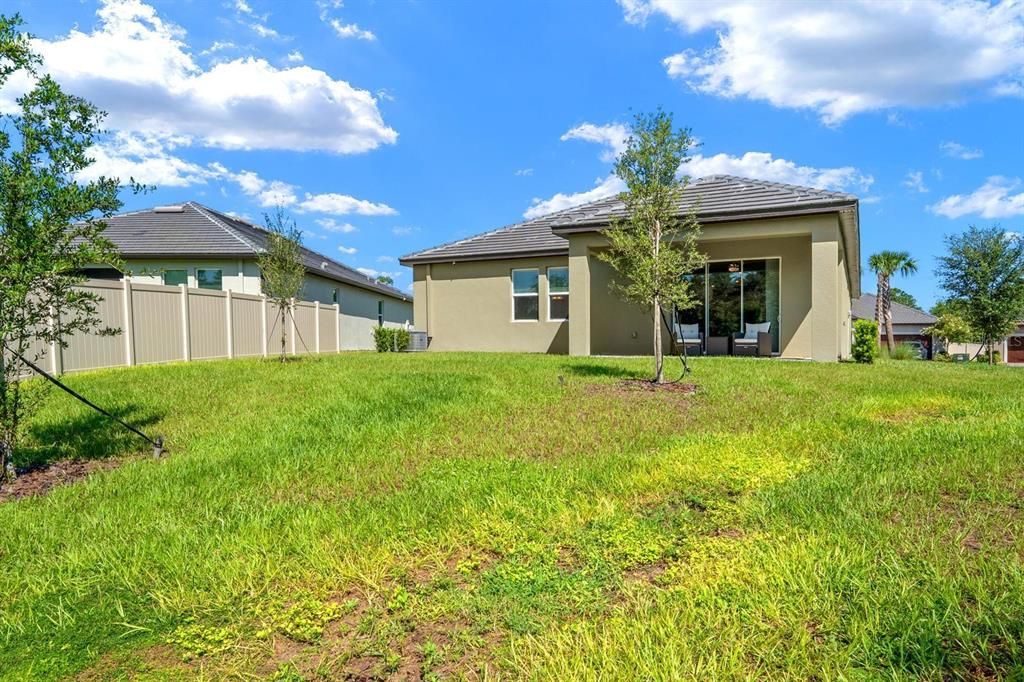 For Sale: $369,900 (2 beds, 2 baths, 1761 Square Feet)