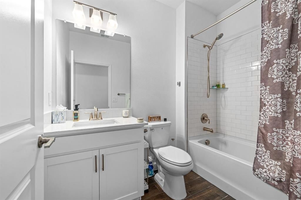 For Sale: $369,900 (2 beds, 2 baths, 1761 Square Feet)