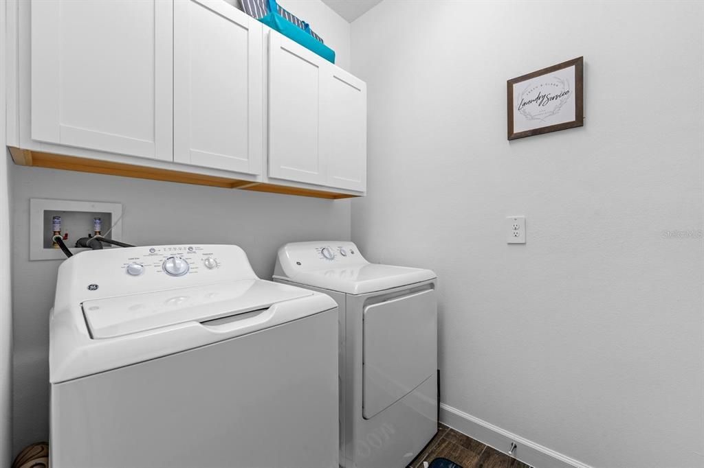 For Sale: $369,900 (2 beds, 2 baths, 1761 Square Feet)