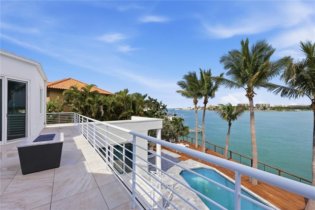 For Sale: $7,995,000 (4 beds, 4 baths, 3936 Square Feet)