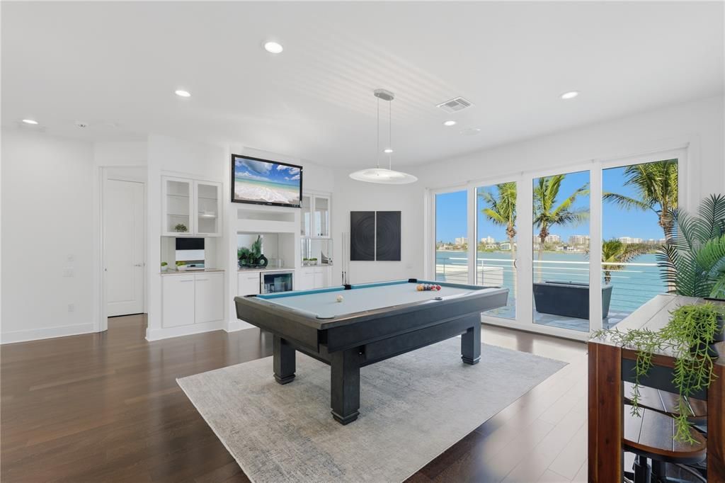 For Sale: $7,995,000 (4 beds, 4 baths, 3936 Square Feet)