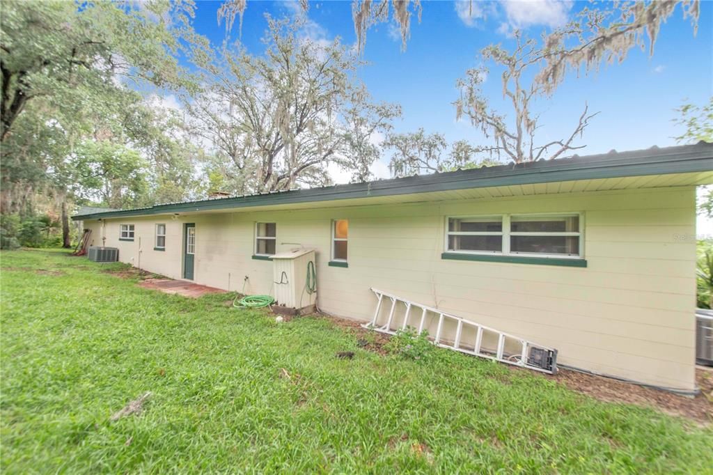 En Venta: $365,000 (3 camas, 2 baños, 2214 Pies cuadrados)