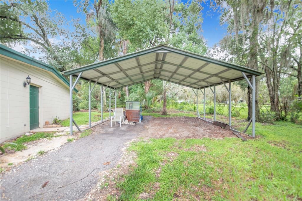 En Venta: $365,000 (3 camas, 2 baños, 2214 Pies cuadrados)