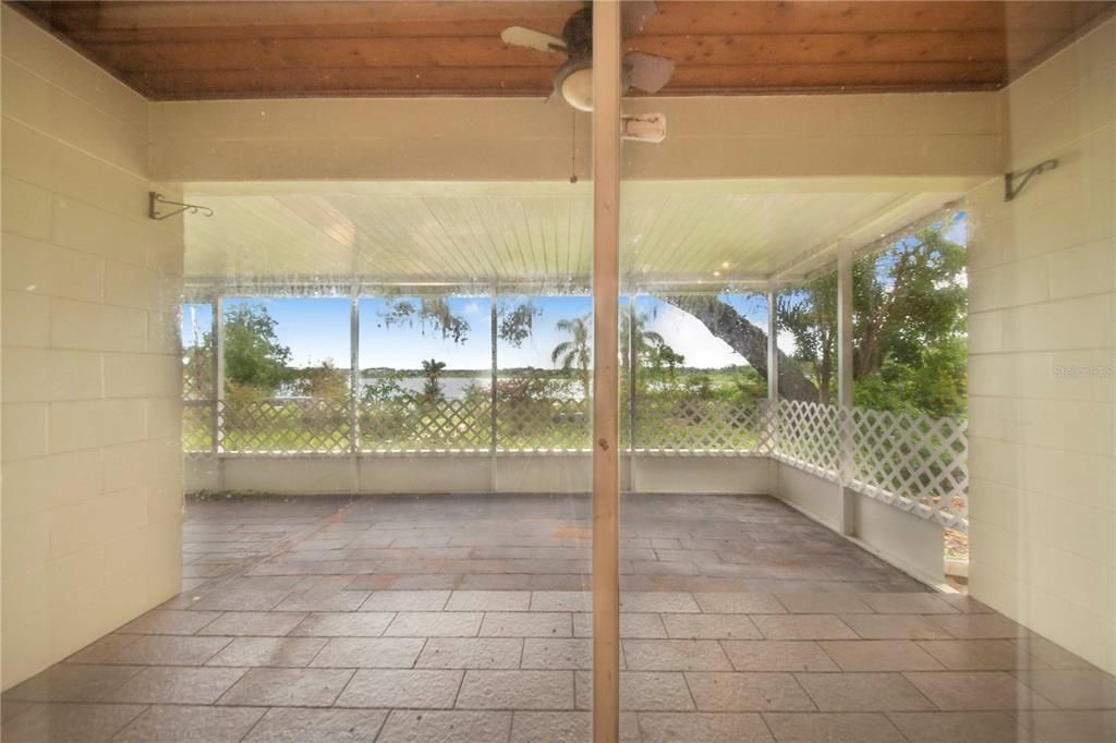 En Venta: $365,000 (3 camas, 2 baños, 2214 Pies cuadrados)