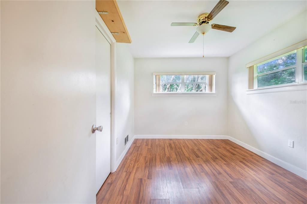 En Venta: $365,000 (3 camas, 2 baños, 2214 Pies cuadrados)