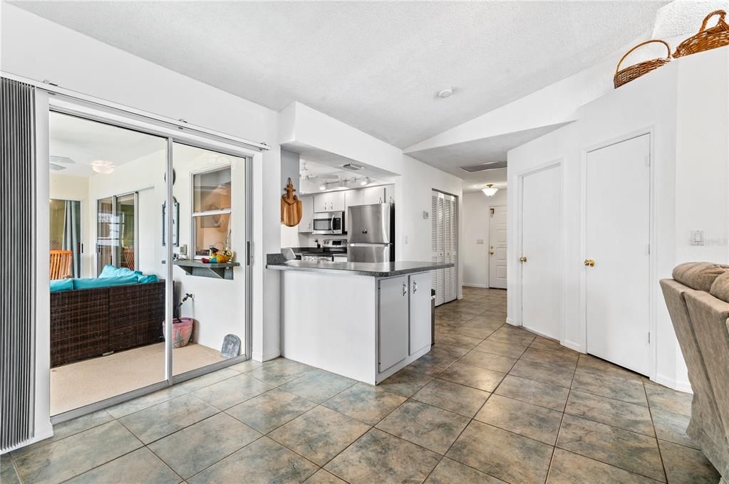 For Sale: $359,900 (3 beds, 2 baths, 1794 Square Feet)