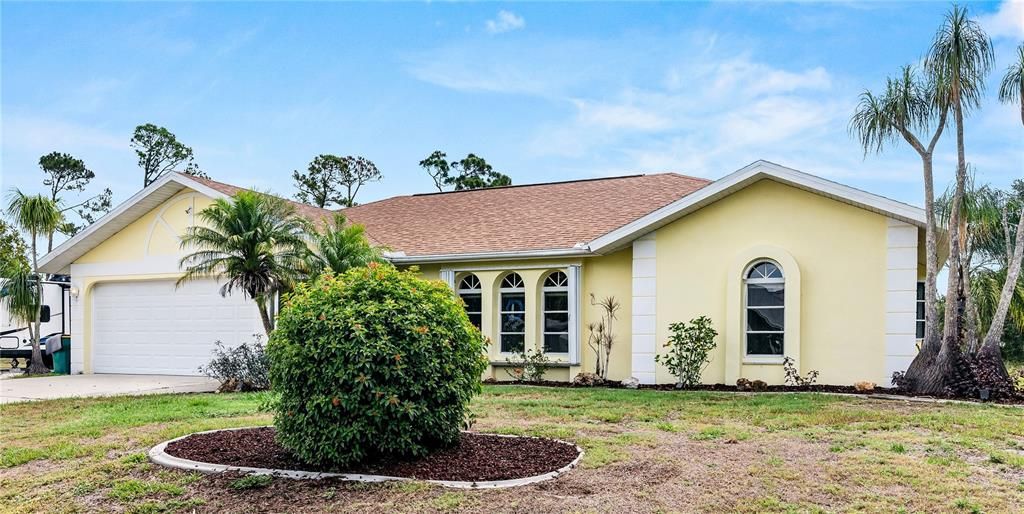 For Sale: $359,900 (3 beds, 2 baths, 1794 Square Feet)